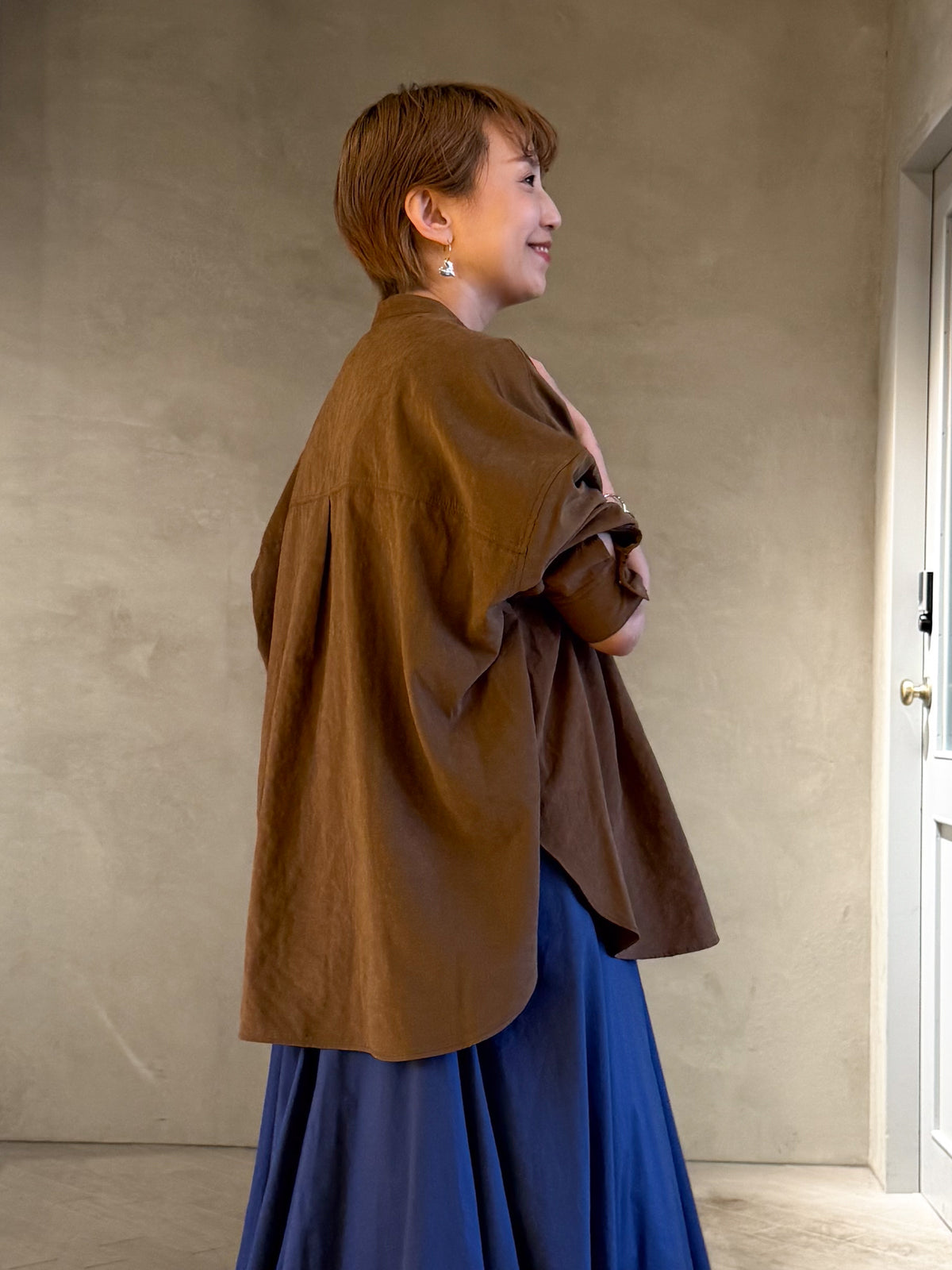 BROWN｜珈琲色の彼のシャツ