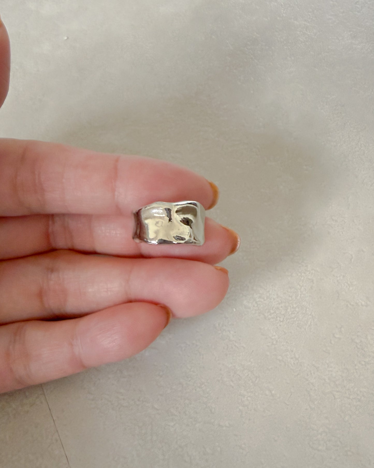 ゆらぎフォルムイヤカフ